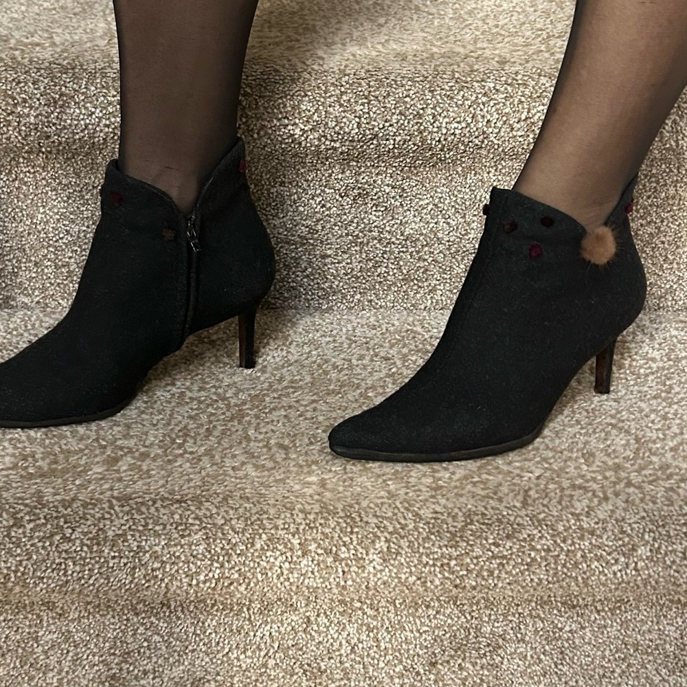 Dior vintage Black wool ankle Heeled Boots. - Picture 9 of 12